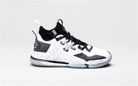 Tutti gli item della collezione Tarmak x NBA