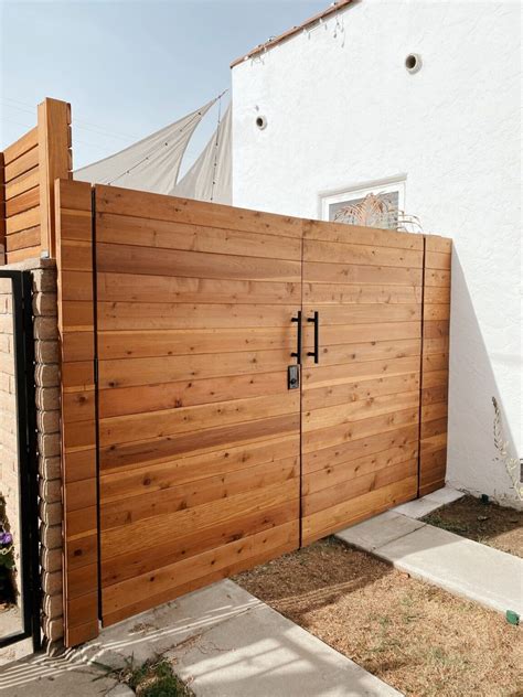 Fence Gate Designs: Balancing Security and Style in Outdoor Spaces ...