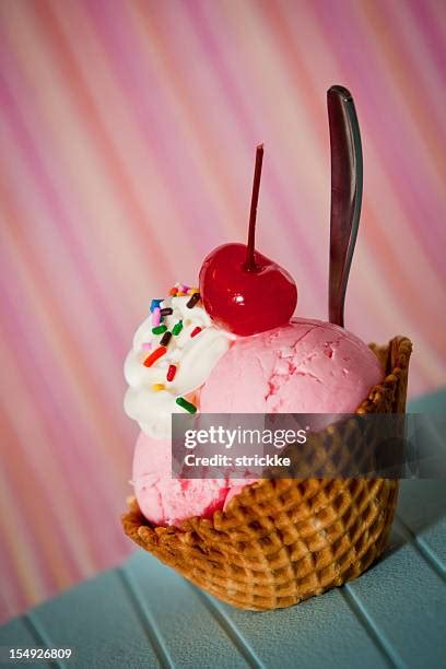 206 Ice Cream Sundae Sprinkles Stock Photos, High-Res Pictures, and Images - Getty Images