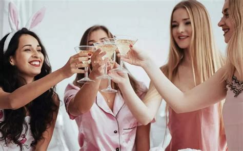 ᐉ Подарки для женщин в Алматы | 🎁 Оригинальные подарки девушкам в Dream ...