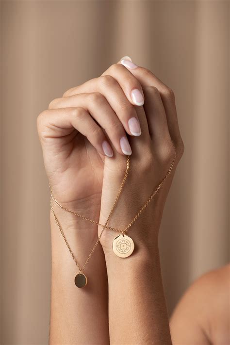 Логотип для бренда украшений / Logotype jewelry brand :: Behance