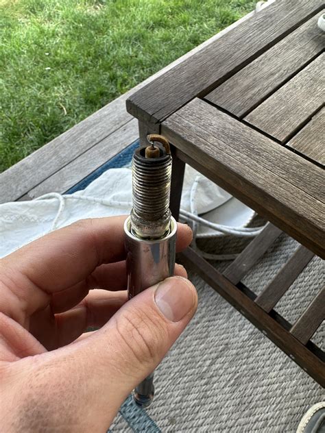 Spark plug color, is this normal? : r/Cartalk