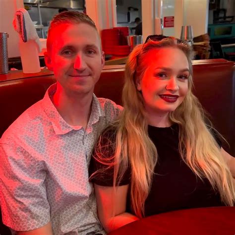 Most recent photo released in manhunt for Aaron Pennington