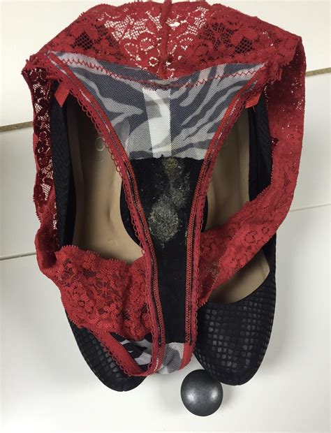 Sisters cummy thongs always smell/taste amazing | Scrolller