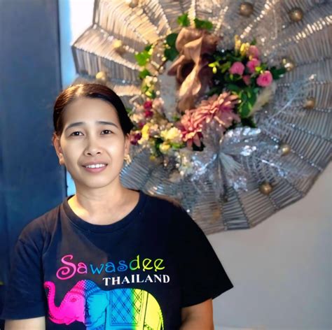 GMA News - Herlene Budol looks absolutely stunning in the swimsuit