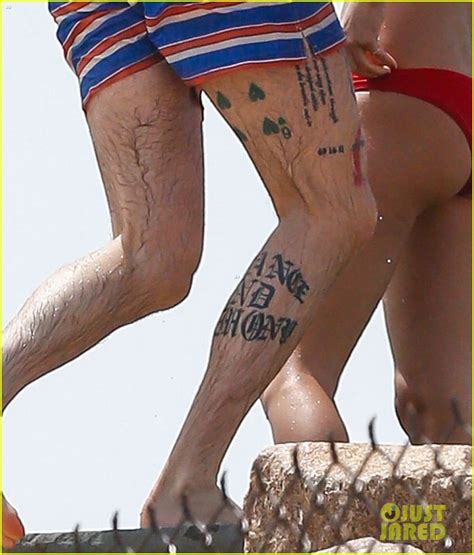 Ryan Reynolds Shows Off Leg Tattoos While Shirtless! (Photos): Photo 3698921 | Bikini, Blake ...