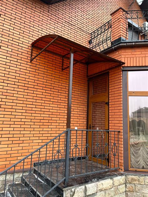 Навесы над крыльцом из поликарбоната или из стального листа ...