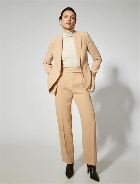 Koton: Türkiye'nin Öncü Moda ve Giyim Markası