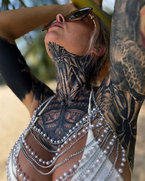 Lina Melon - Lina Melon added a new photo — in Thailand.