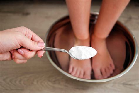 12 home remedies to clear your athlete's foot naturally