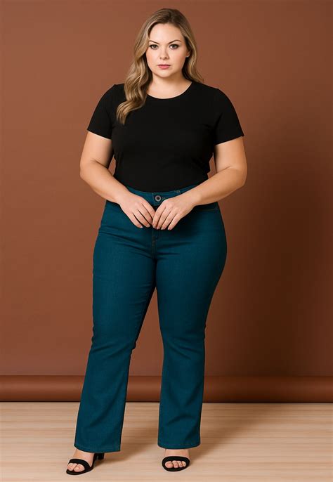 Calça Flare Plus Size - Calça Flare Lisa Plus Size com Elastano - Ana Maya Curves: Roupas Plus ...