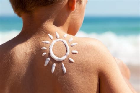 Mineralische Sonnencreme für Kinder – Unser Vergleich & Ratgeber! | Blog