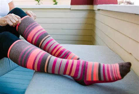 Edema Socks: What They Are And Who Should Wear Them - 2024 Guide - Vdio ...