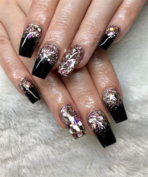 Black and rose gold acrylic nails | Gold acrylic nails, Easter nail ...