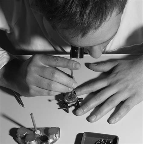 Наручные часы Bell & Ross