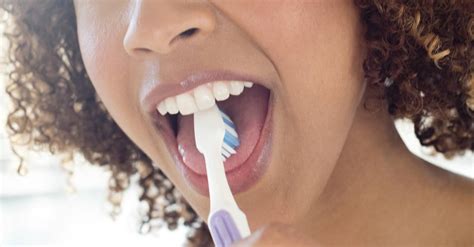 Why Tongue Scraping Can Make You Healthier | Glamour UK