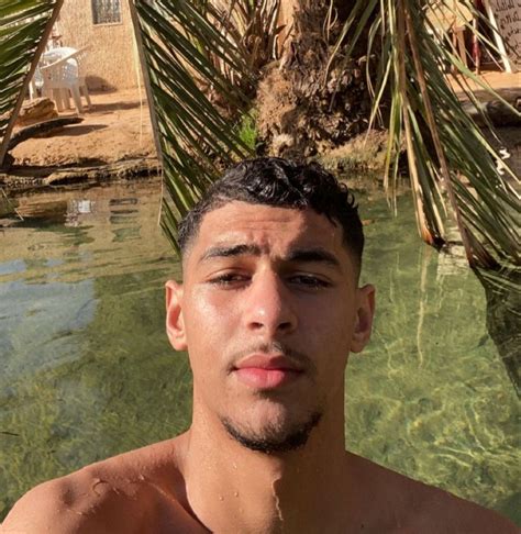 No-Watermark Photo De Mec Nu Wallpapers — Free Download