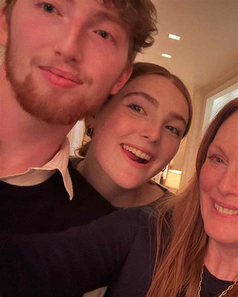 Julianne Moore's 2 Kids: All About Caleb and Liv