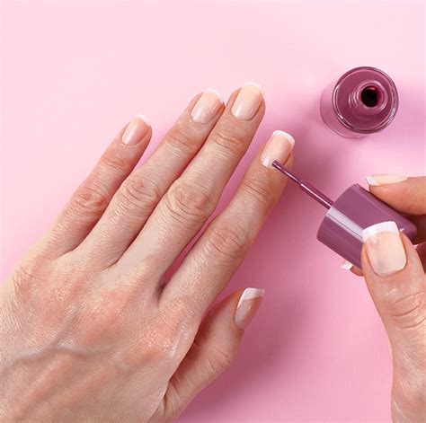 25 French Manicure Ideas - Nail Art Inspiration for Upgrading Classic ...