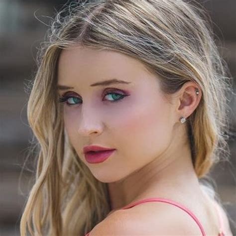 Briinic (Model) - Age, Birthday, Bio, Facts, Family, Net Worth, Height ...