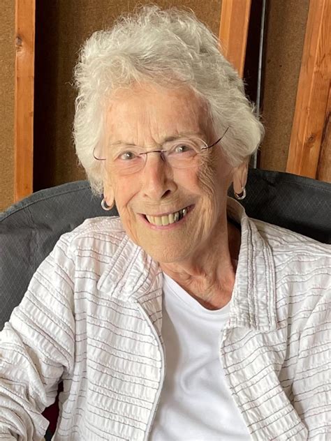 Art historians explain what the louise woodard style really means 18