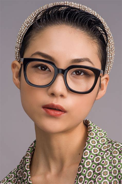 Quiz | Vint and York | Eyeglasses for round face, Stylish glasses