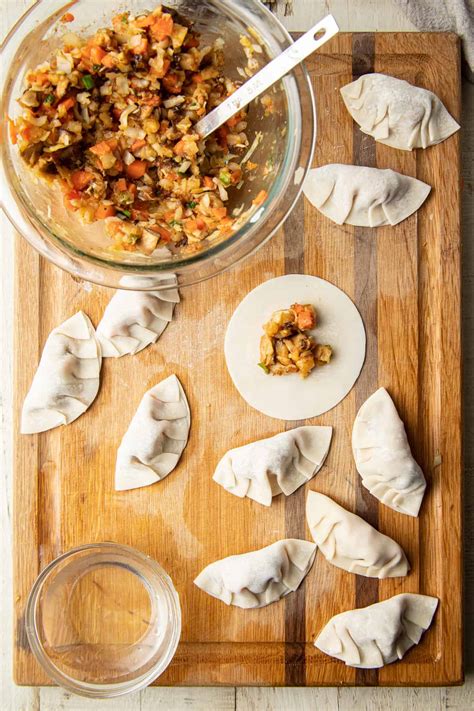 Vegan Vegetable Potstickers - Connoisseurus Veg