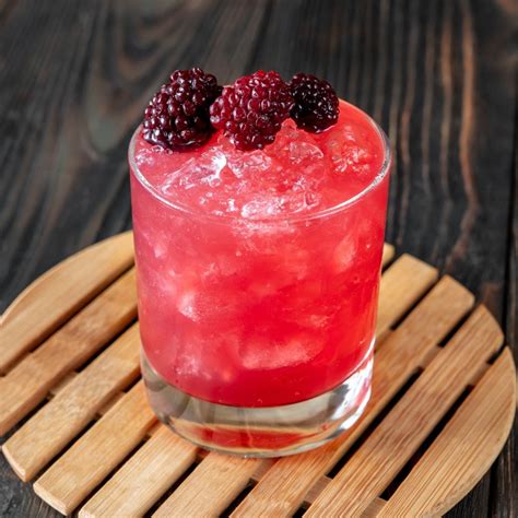 11 Best Creme De Cassis Cocktails: Bramble, Kir & More!
