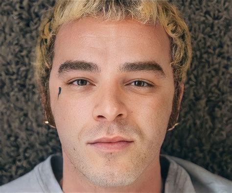 salmo annuncia una pausa dal suo  ho avuto  mezzo collasso