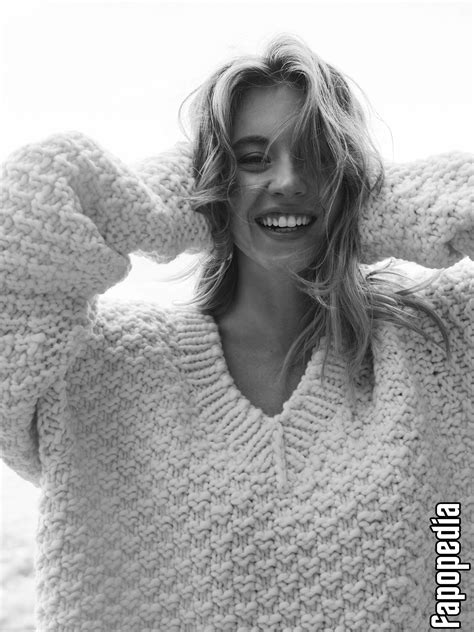 Sydney Sweeney Nude Leaks - Photo #1780206 - Fapopedia