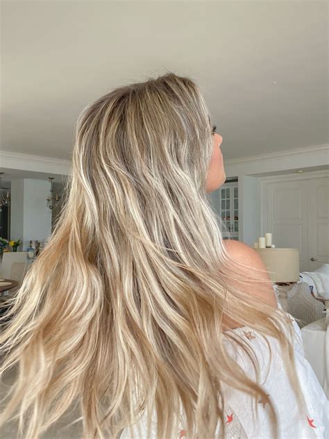 Salon owners found that cool hair for blondes requires specific purple shampoo 22