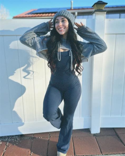 samyra zane ︎ (@minimyraa) • Instagram photos and videos