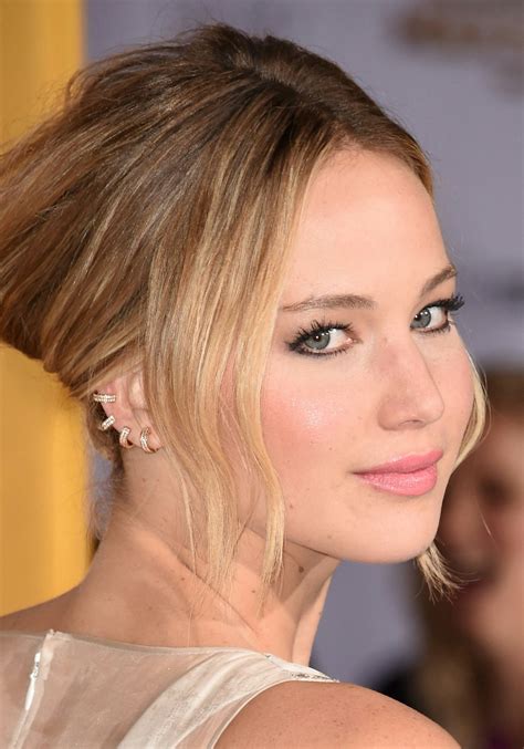 7 Forum Phun Celebrity Extra Mistakes You're Probably Making! Image 2