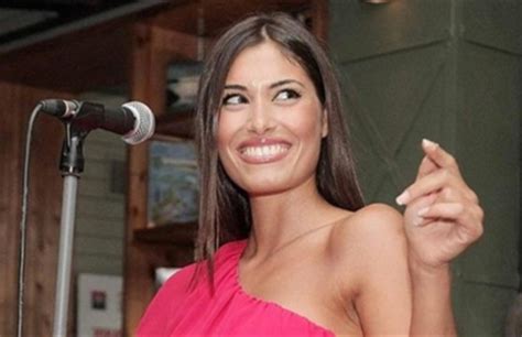 "Νόμιζα ότι τα δόντια της Θωμαή είναι πορσελάνη..."! Ντροπή για την ...