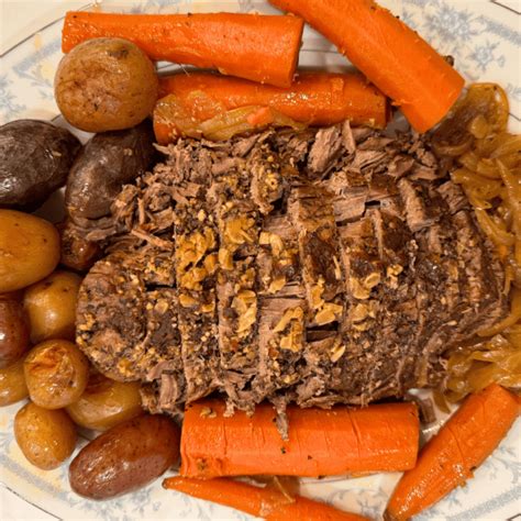 Tender, Juicy Garlic & Herb Rump Roast