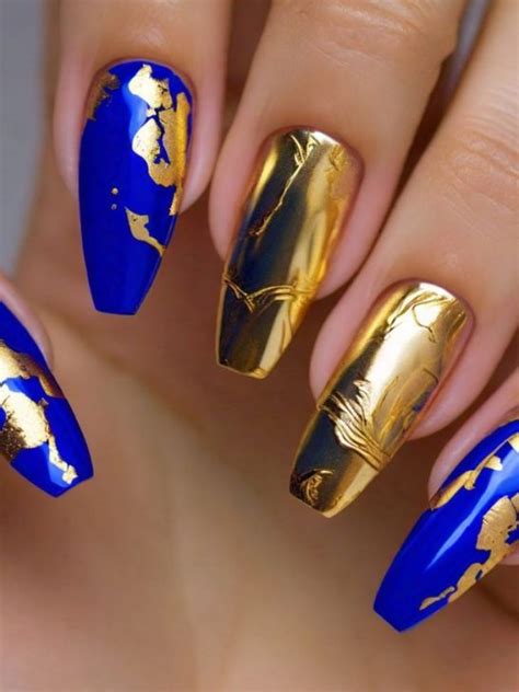 75+ Royal Blue and Gold Nail Ideas | Sarah Scoop