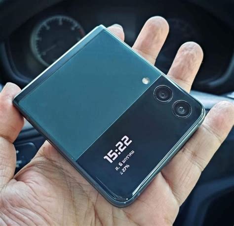 ส่งต่อ Samsung Galaxy Z Flip 3 สภาพดีไร้ตำหนิ | ENNXO