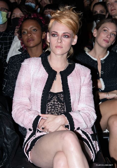 Kristen Stewart Paparazzi Panties Upskirt Photos - PlayCelebs.net