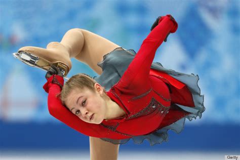 Figure Skater Julia Lipnitskaia Can Bend Her Body In Ways We Didn't ...