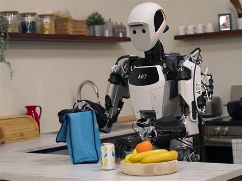 Gemini Robotics: Google DeepMind aims for helpful AI robots