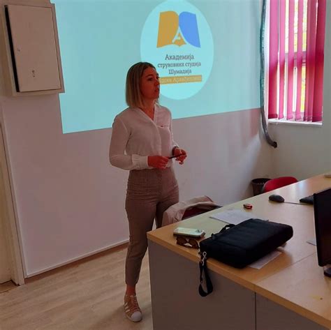 Jovana Milićević generalni menadžer vinarije Despotika i student naše # ...