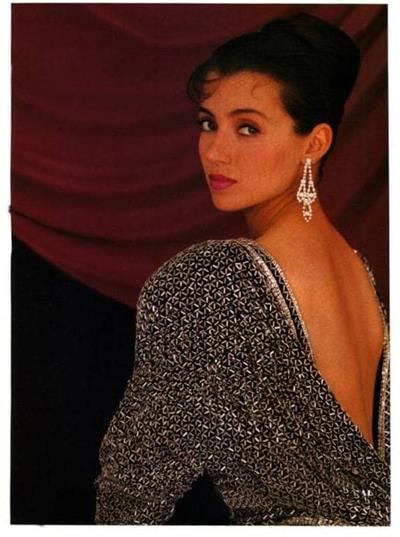 Mia Sara Pictures (4 Images)