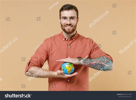 139,338 Man globe Images, Stock Photos & Vectors | Shutterstock