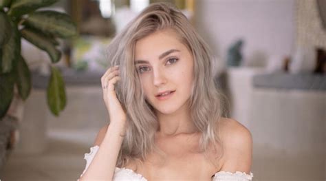 Eva Elfie - Wiki, Bio, Facts, Age, Height, Boyfriend, Net Worth