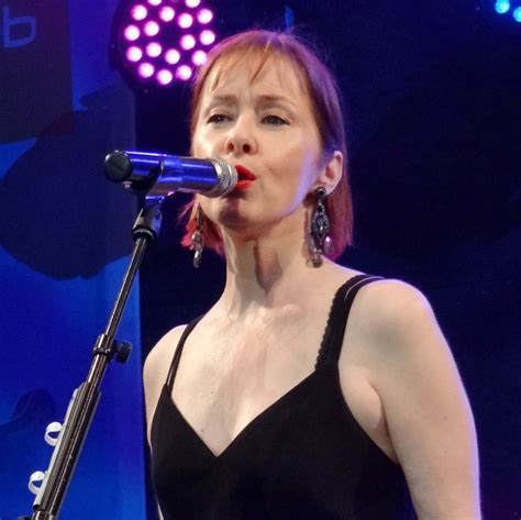 Suzanne Vega - Concert Reviews | LiveRate