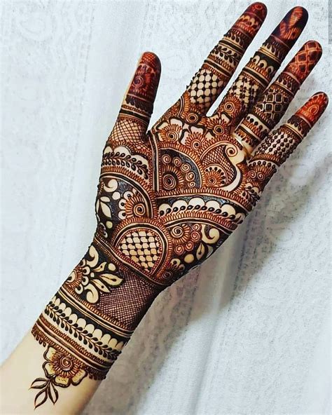 Gorgeous Mehndi Design For Front Hand - Design Talk