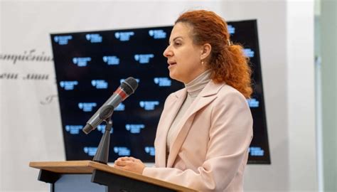 Заступниця глави МОУ: Доплата військовим у 70 тисяч - не заміна ...
