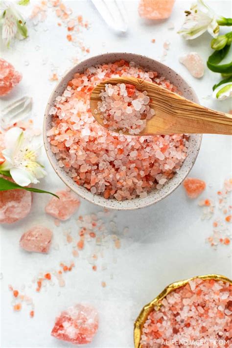 Himalayan Salt Bath: Benefits + Pink Salt Soak Recipe | Bath salts ...