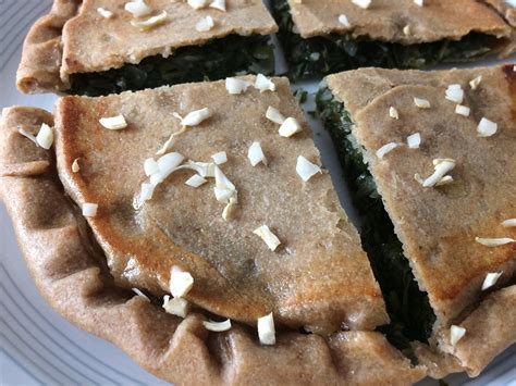 Soparnik-Variante mit Rucola, angeschnitten | eine Portion. … | Flickr