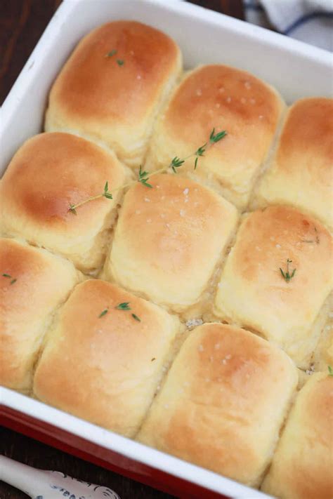 Brown Butter Dinner Rolls Recipe - LoveBelfast